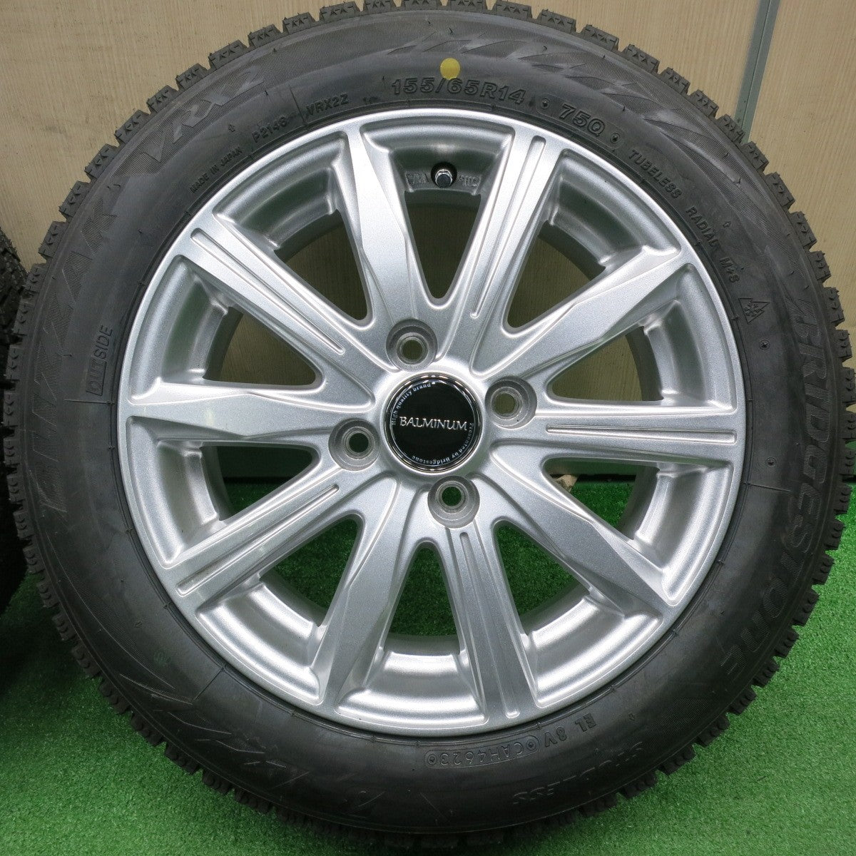 [送料無料] 未使用！23年★スタッドレス 155/65R14 ブリヂストン ブリザック VRX2 BALMINUM バルミナ 14インチ PCD100/4H★4112608TNス