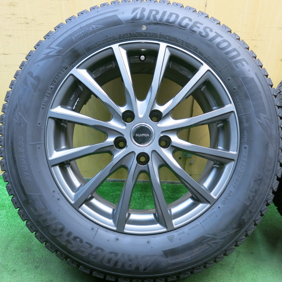 バリ溝！22年！キレイ！9.5分★スタッドレス 225/65R17 ブリヂストン ブリザック DM-V3 BALMINUM バルミナ 17インチ PCD114.3/5H★5081001HAス