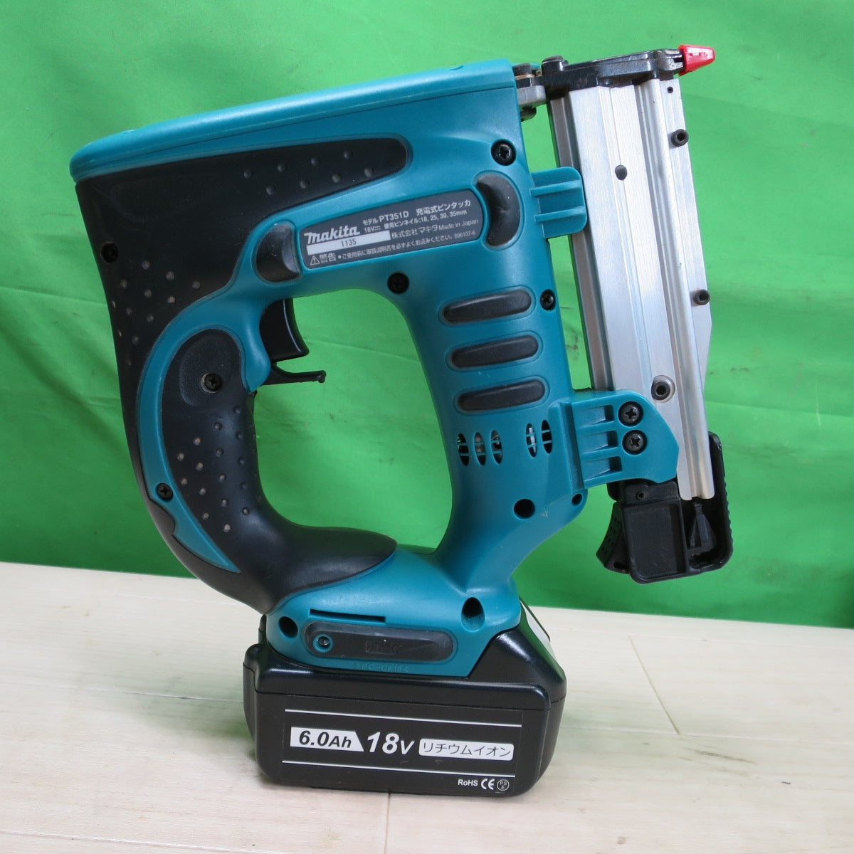 キレイ！付属品付き☆マキタ 充電式 ピン タッカ PT351D 電動 工具 タッカー コードレス ピン 打ち機 打機 makita 18V☆
