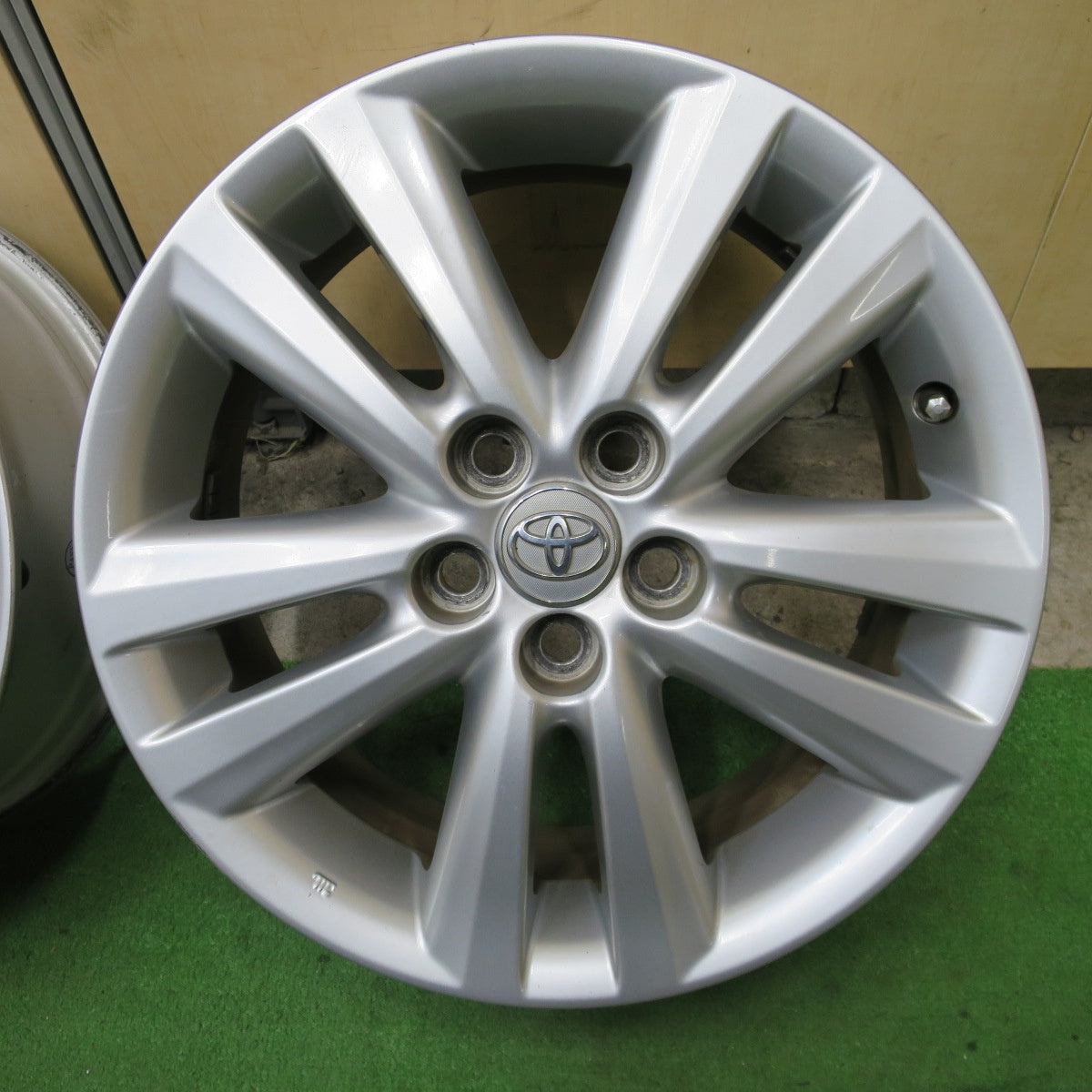4本価格★トヨタ ウィッシュ 純正 ホイール 16インチ 16×6J PCD100/5H★6022501NGホ