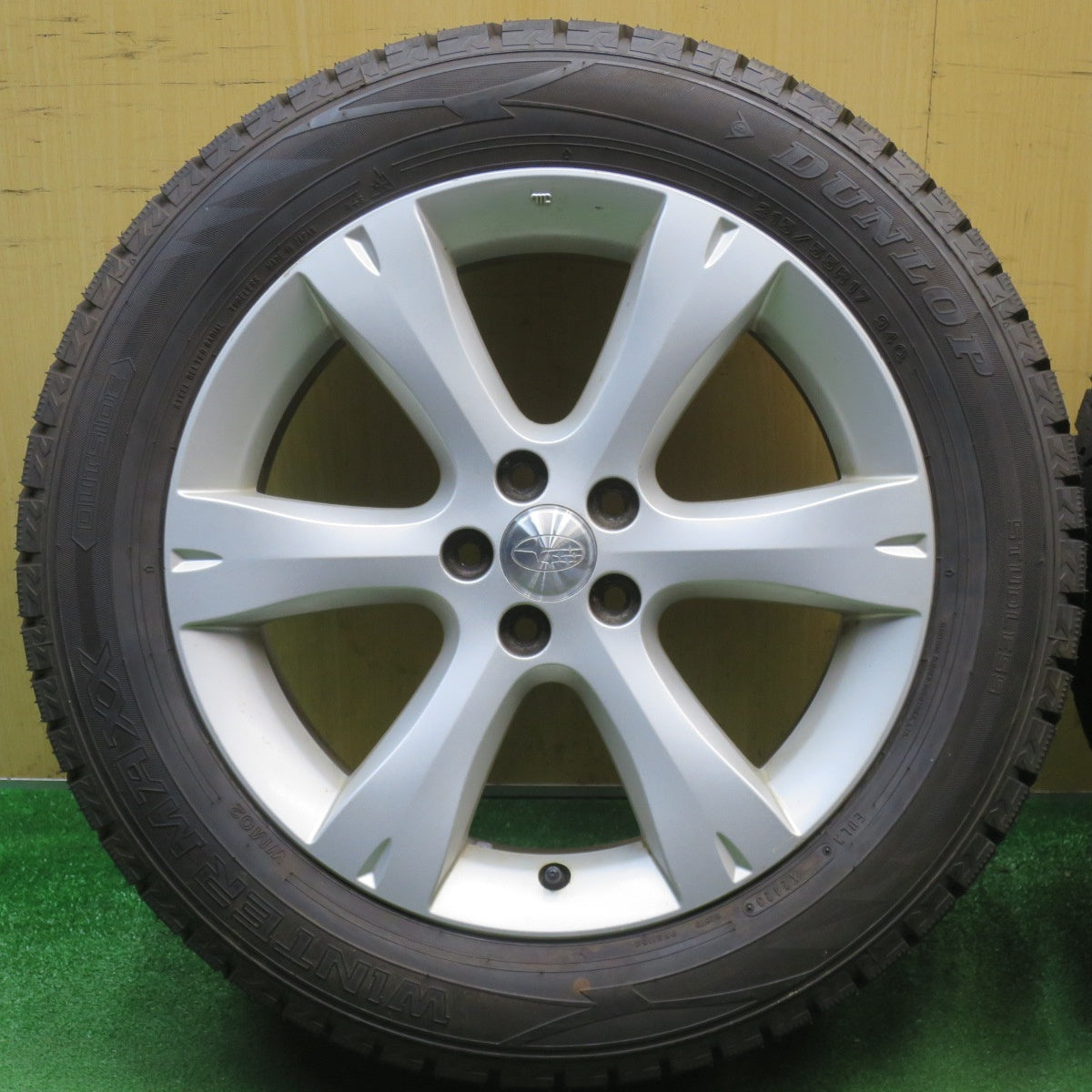 ほぼ未使用！23年★スバル レガシィ 純正 215/55R17 スタッドレス ダンロップ ウインターマックス WM02 17インチ PCD100/5H★6033101NJス