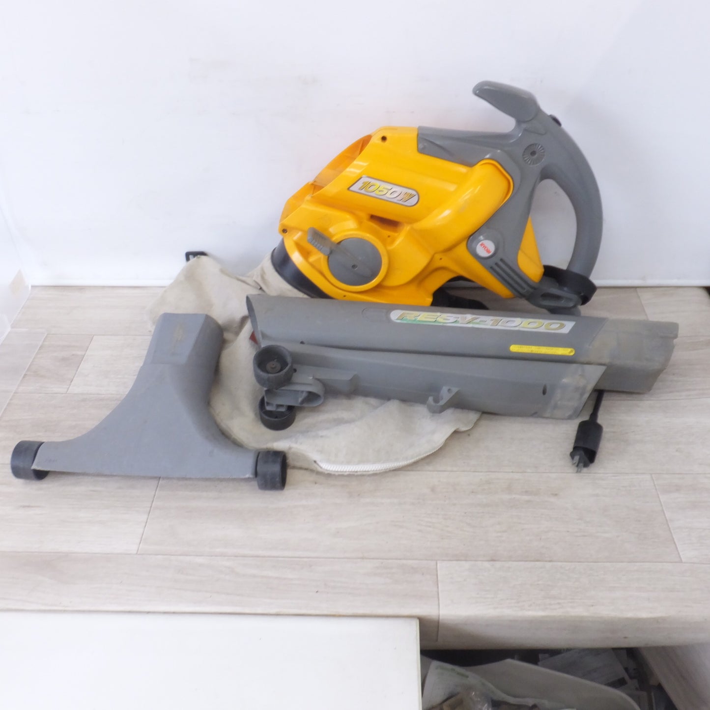 [送料無料] ★リョービ RYOBI ブロワバキューム RESV-1000　100V 1050W 50/60Hz★