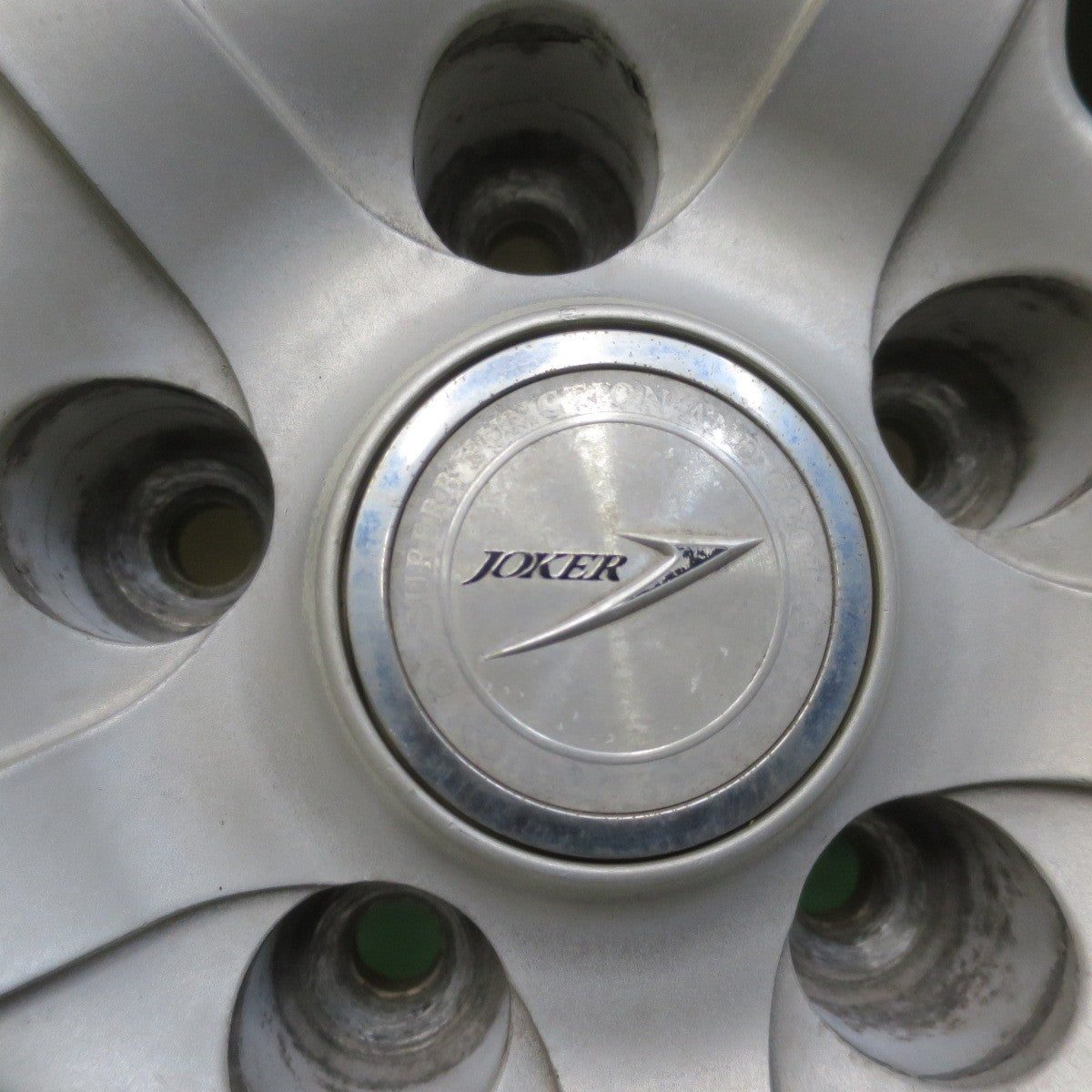 バリ溝！24年！ほぼ10分★スタッドレス 225/65R17 ダンロップ ウインターマックス SJ8 SJ8+ JOKER ジョーカー 17インチ PCD114.3/5H★5122603イス