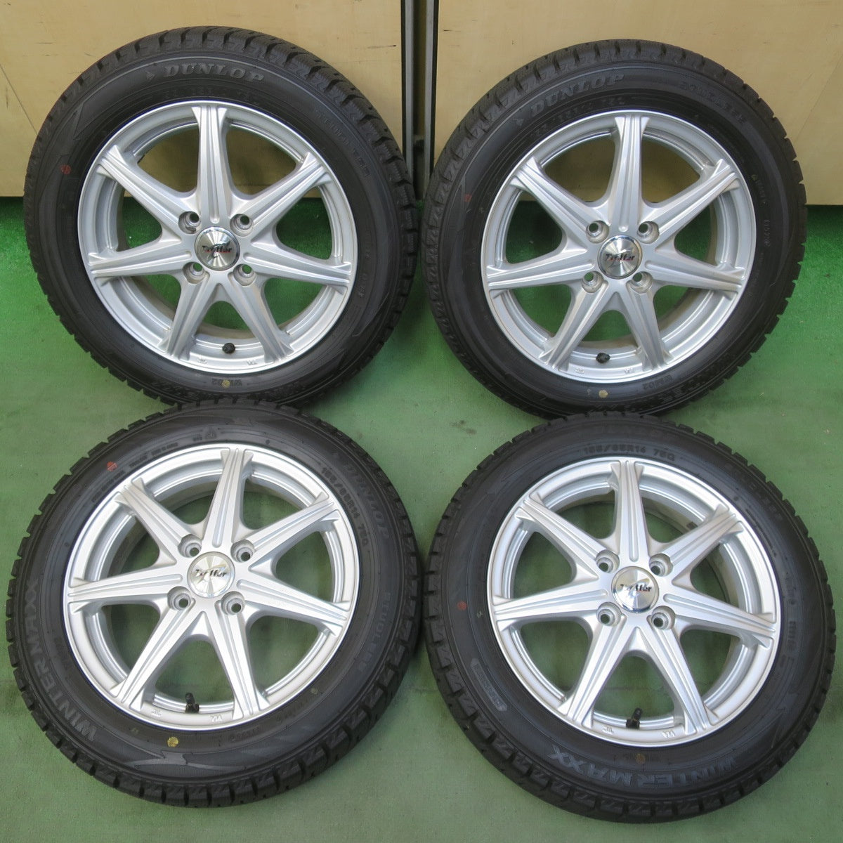 バリ溝！25年！ほぼ10分◎スタッドレス 155/65R14 ダンロップ ウインターマックス WM02 Treffer トレファー 14インチ PCD100/4H◎6081911イス