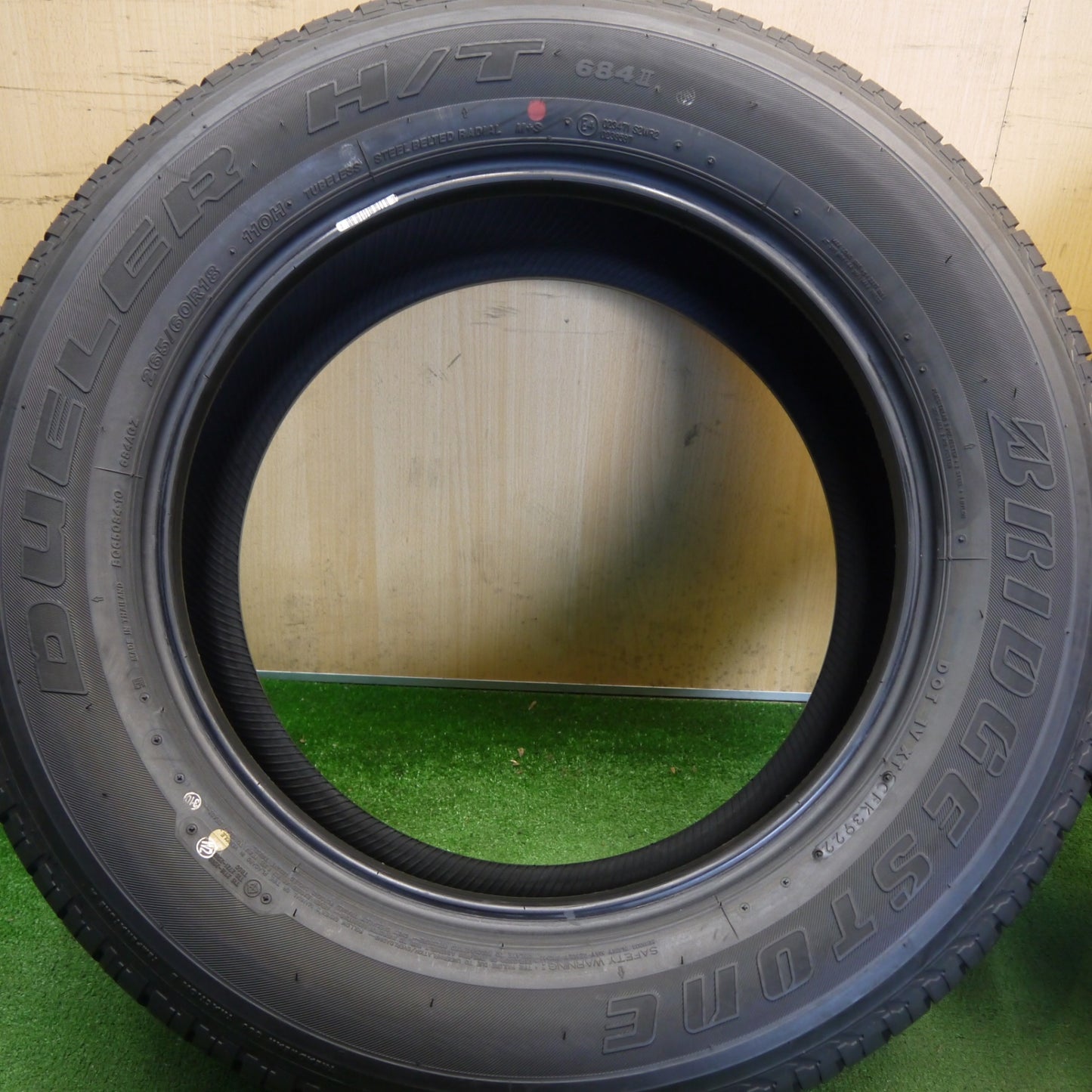 新車外し！22年★265/60R18 ブリヂストン デューラー H/T 684Ⅱ タイヤ 18インチ ランクル プラド ハイラックス サーフ パジェロ 等★6052507Hノタ