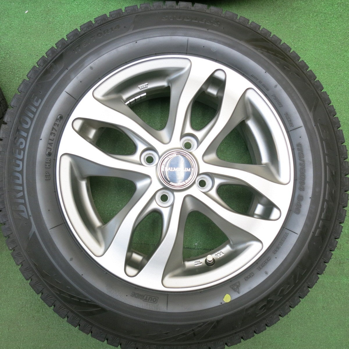 バリ溝！22年！キレイ！ほぼ10分★スタッドレス 175/70R14 ブリヂストン ブリザック VRX3 BALMINUM DS-M バルミナ 14インチ PCD100/4H★6031505HAス