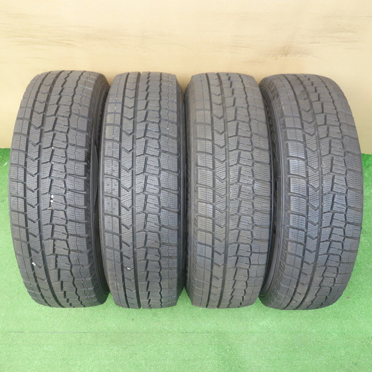 バリ溝！23年！キレイ！ほぼ10分★スタッドレス 175/70R14 ダンロップ ウインターマックス WM02 ESTROSA エステローザ 14インチ PCD100/4H★6040601KTス