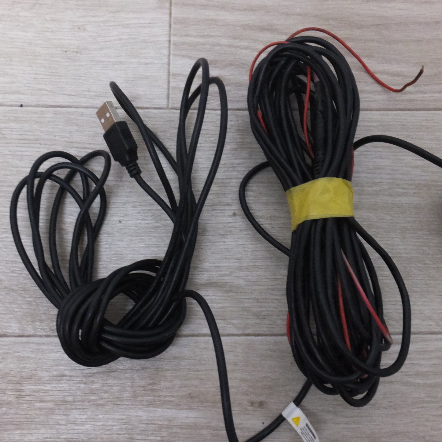 [送料無料] 現状品★AZDOME ミラー型ドライブレコーダー 形式 不明(49★