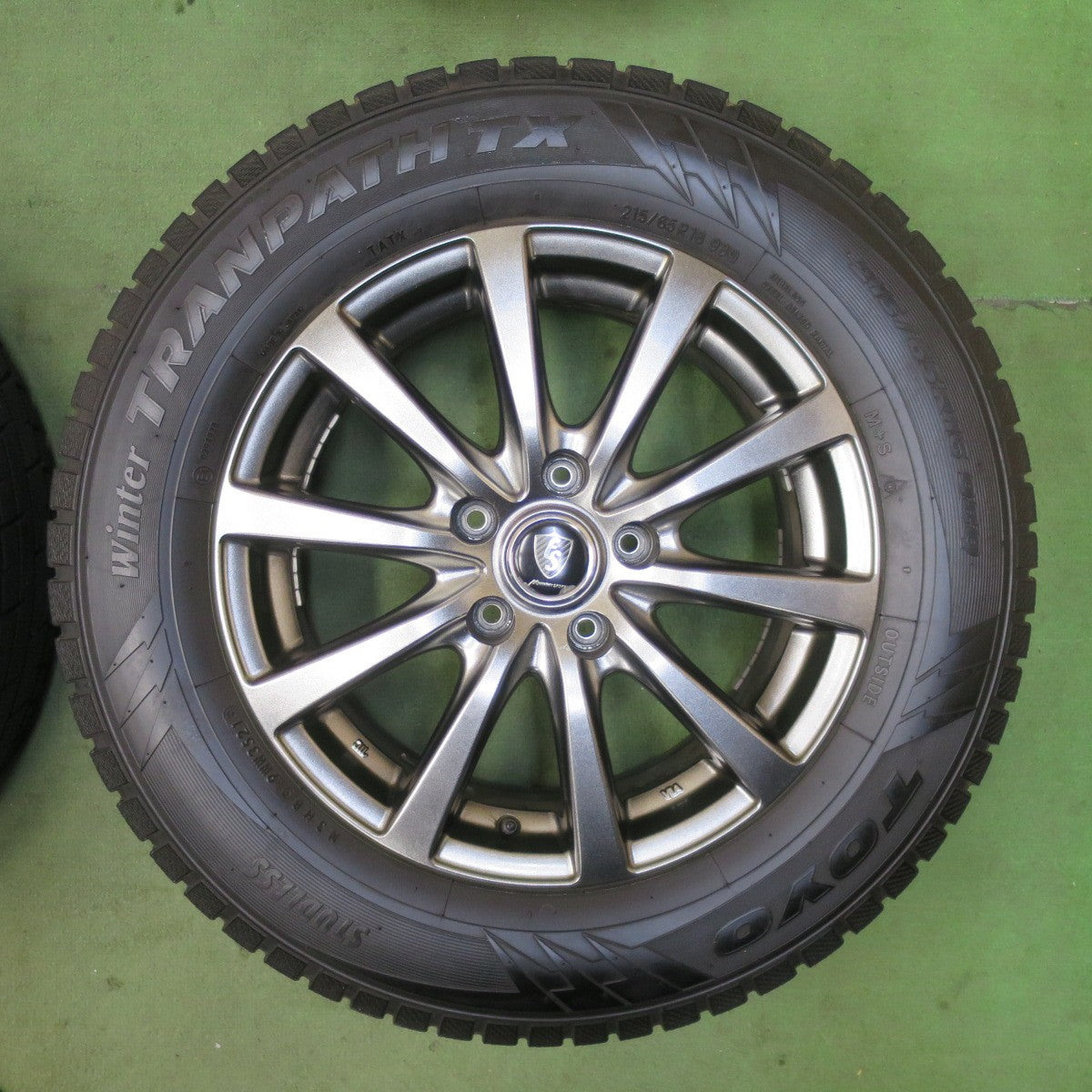 バリ溝！21年！キレイ！9分★スタッドレス 215/65R16 トーヨー ウインター トランパス TX MANARAY SPORT マナレイ スポーツ 16インチ PCD114.3/5H★5112811TTス