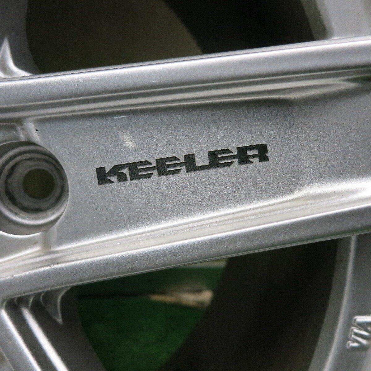 バリ溝！22年！キレイ！ほぼ10分★スタッドレス 265/65R17 グッドイヤー アイスナビ SUV KEELER キーラー 17インチ PCD139.7/6H★4111502HAス