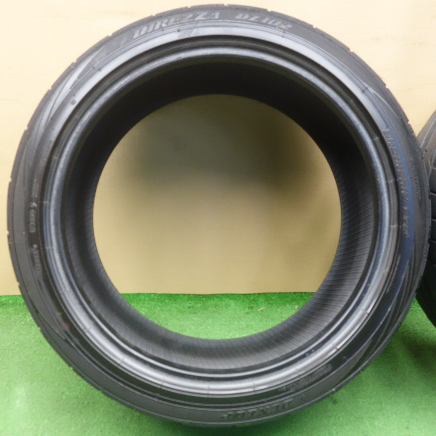 バリ溝！22年！8.5分！2本★245/40R18 ダンロップ DIREZZA DZ102 ディレッツァ 18インチ タイヤ GR カローラ WRX インプレッサ 等★6032504KTノタ