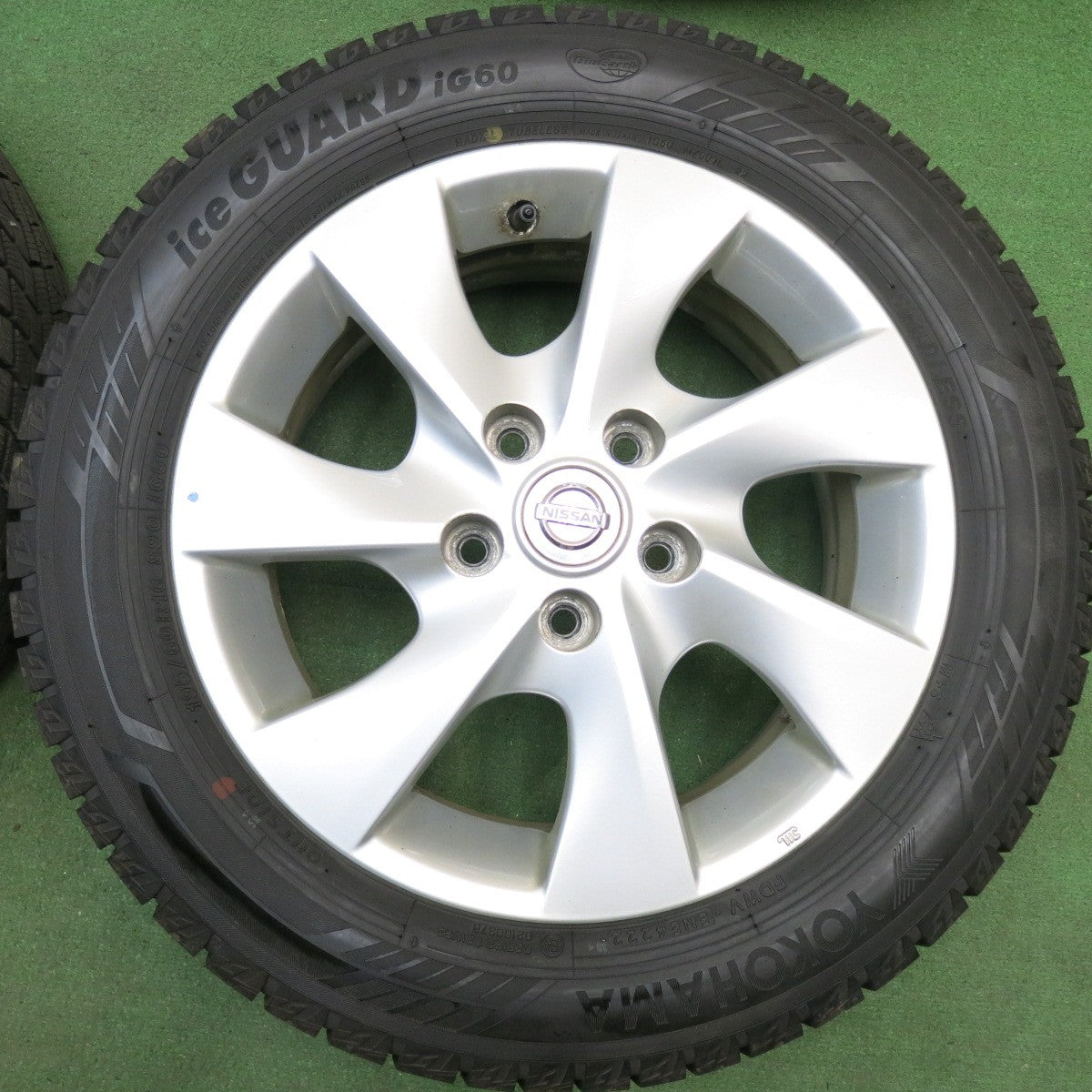ほぼ未使用！22年★日産 C26 セレナ 純正 195/60R16 スタッドレス ヨコハマ アイスガード iG60 16インチ PCD114.3/5H★6032305HAス