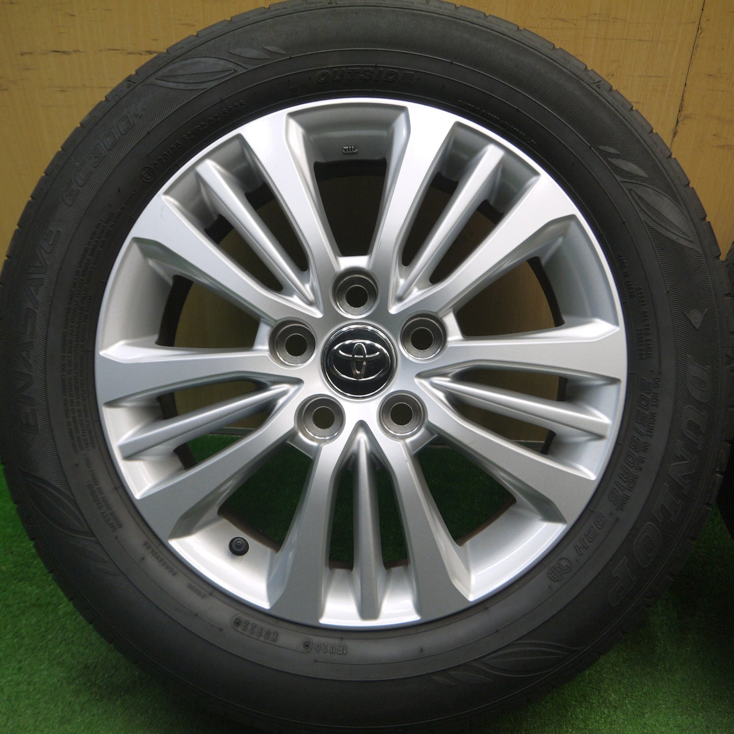 [送料無料] キレイ！22年★トヨタ 90系 ノア ヴォクシー 純正 205/60R16 ダンロップ エナセーブ EC300+ 16インチ PCD114.3/5H★5021209Hノ