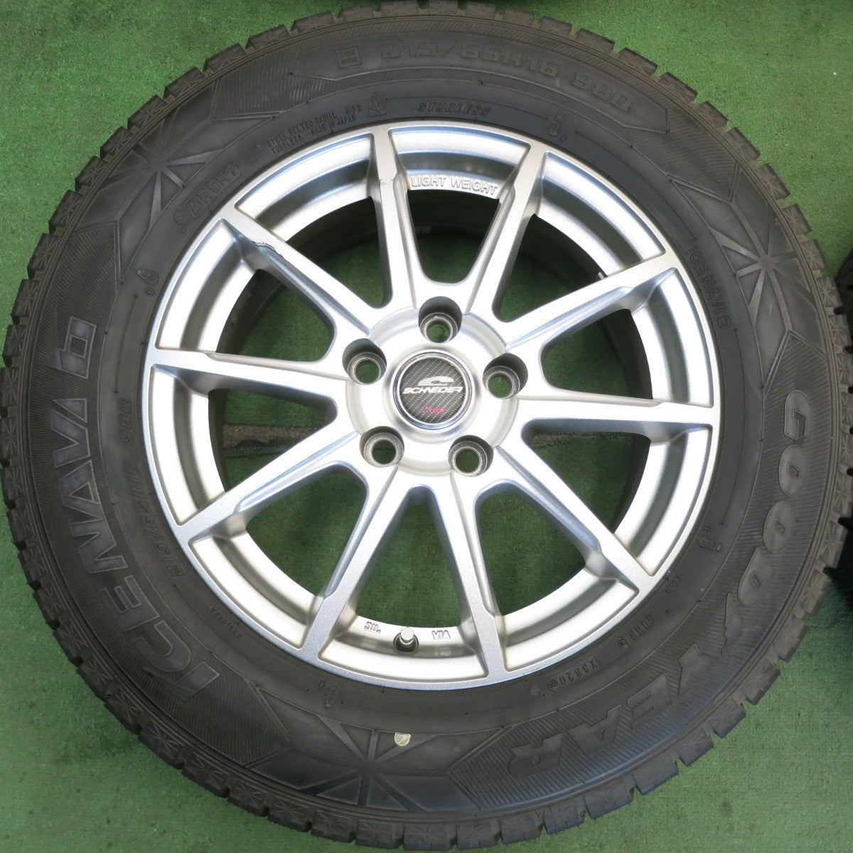 バリ溝！ほぼ10分★スタッドレス 215/65R16 グッドイヤー アイスナビ6 SCHNEIDER シュナイダー 16インチ PCD114.3/5H★6060403HAス