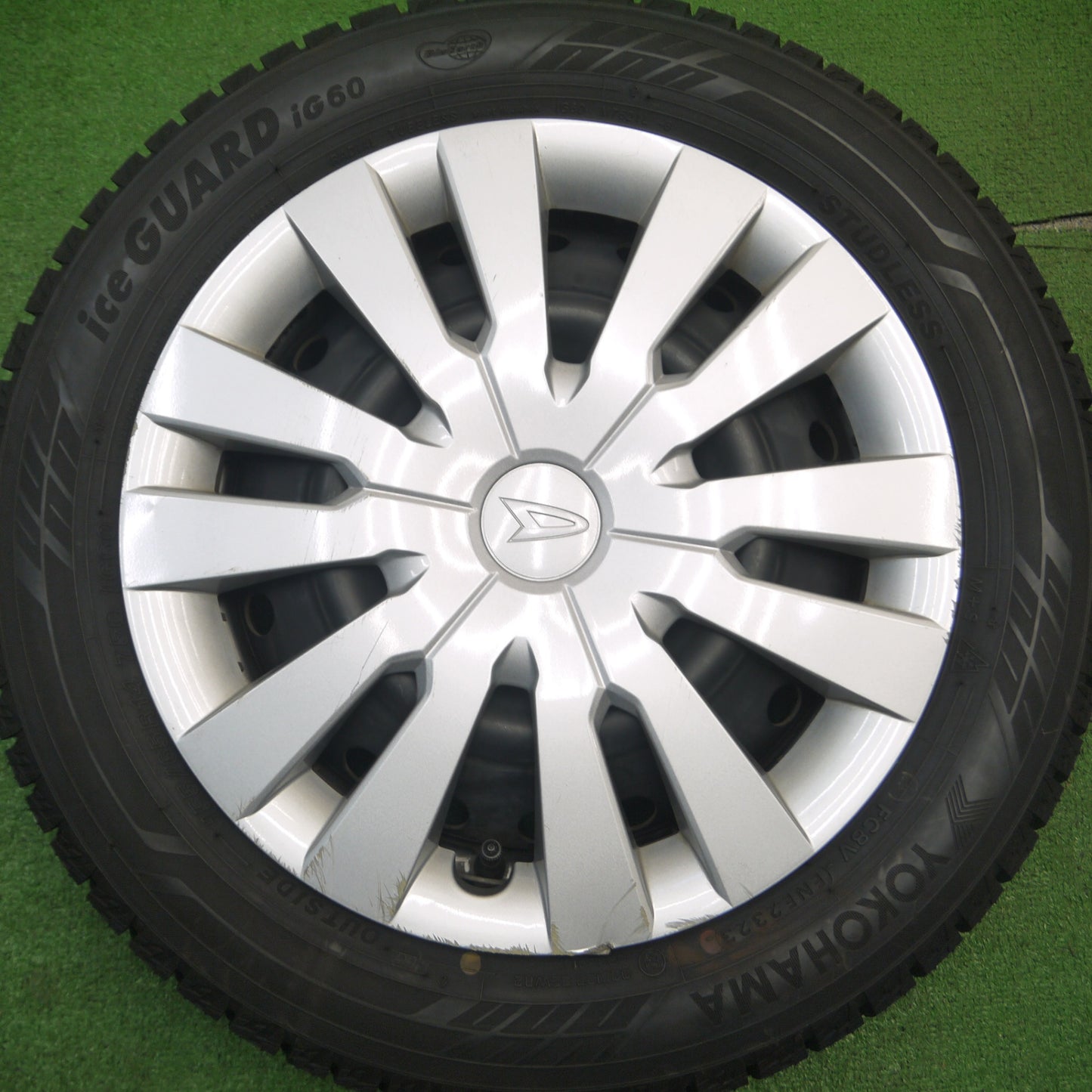 [送料無料] バリ溝！23年！ほぼ10分★ダイハツ ムーヴ 純正 スチール 155/65R14 スタッドレス ヨコハマ アイスガード iG60 14インチ PCD100/4H★4121001Hス
