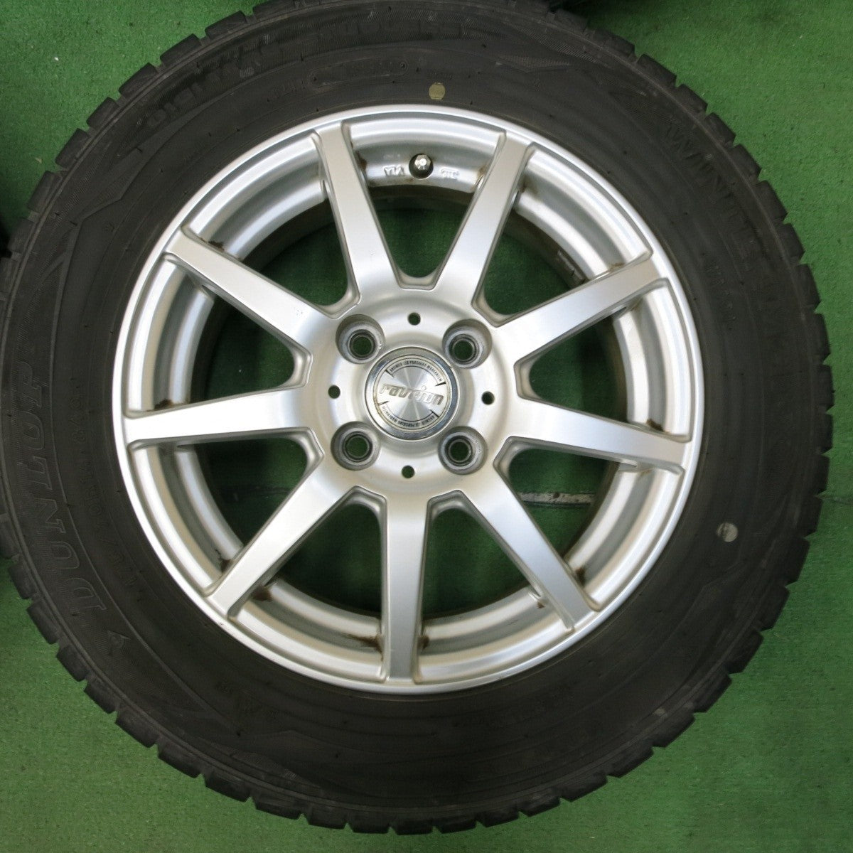 バリ溝！8.5分★スタッドレス 175/70R14 ダンロップ ウインターマックス WM01 ravrion ラブリオン PCD100/4H★4082906SYス