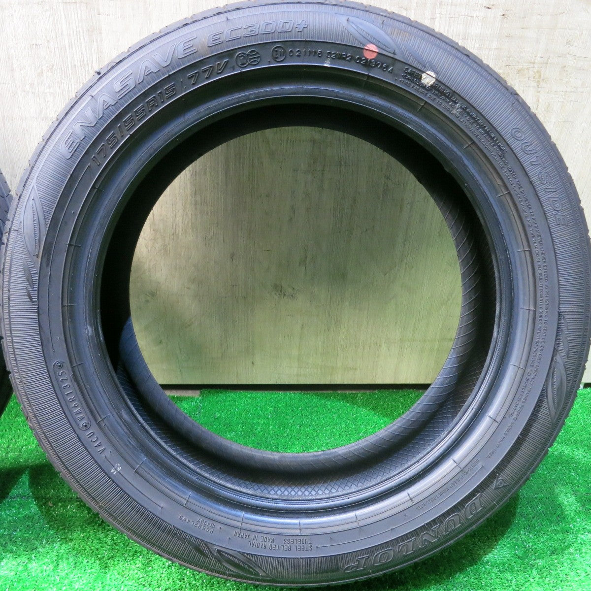 バリ溝！25年！ほぼ10分★175/55R15 ダンロップ エナセーブ EC300+ タイヤ 15インチ タンク ルーミー トール ソリオ 等★5110801HAノタ