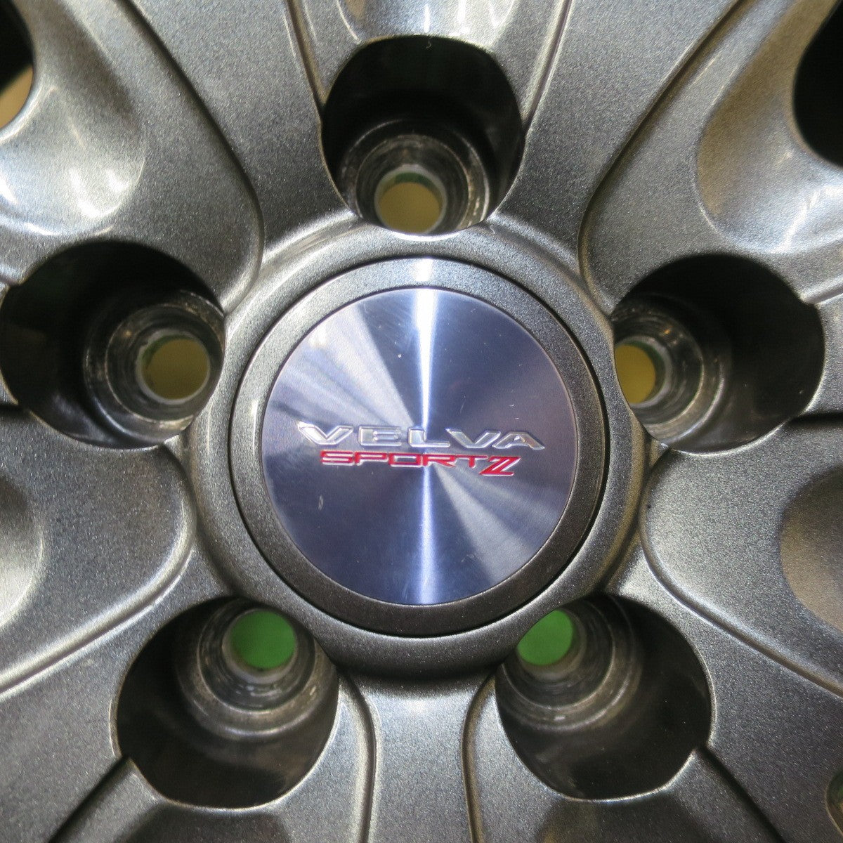 バリ溝！21年！キレイ！9.5分★プリウス 等 195/65R15 スタッドレス ダンロップ ウインターマックス WM02 VELVA SPORTZ ヴェルヴァ 15インチ PCD100/5H★5053105イス