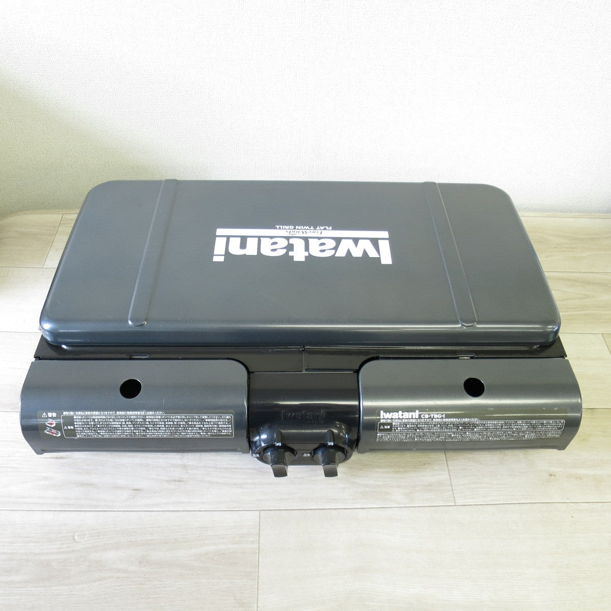 [送料無料] ◇イワタニ テーブル トップ BBQ グリル フラット ツイン グリル CB-TBG-1 カセット コンロ 2バーナー IWATANI キャンプ アウトドア◇