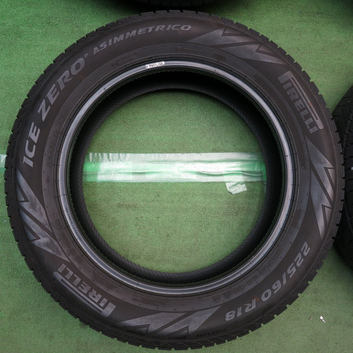 バリ溝！24年！9分◎スタッドレス 225/60R18 ピレリ アイスゼロ アシンメトリコ 18インチ タイヤ 40系 アルファード ヴェルファイア ハリアー RAV4 レクサス NX 等◎6092106KKスタ