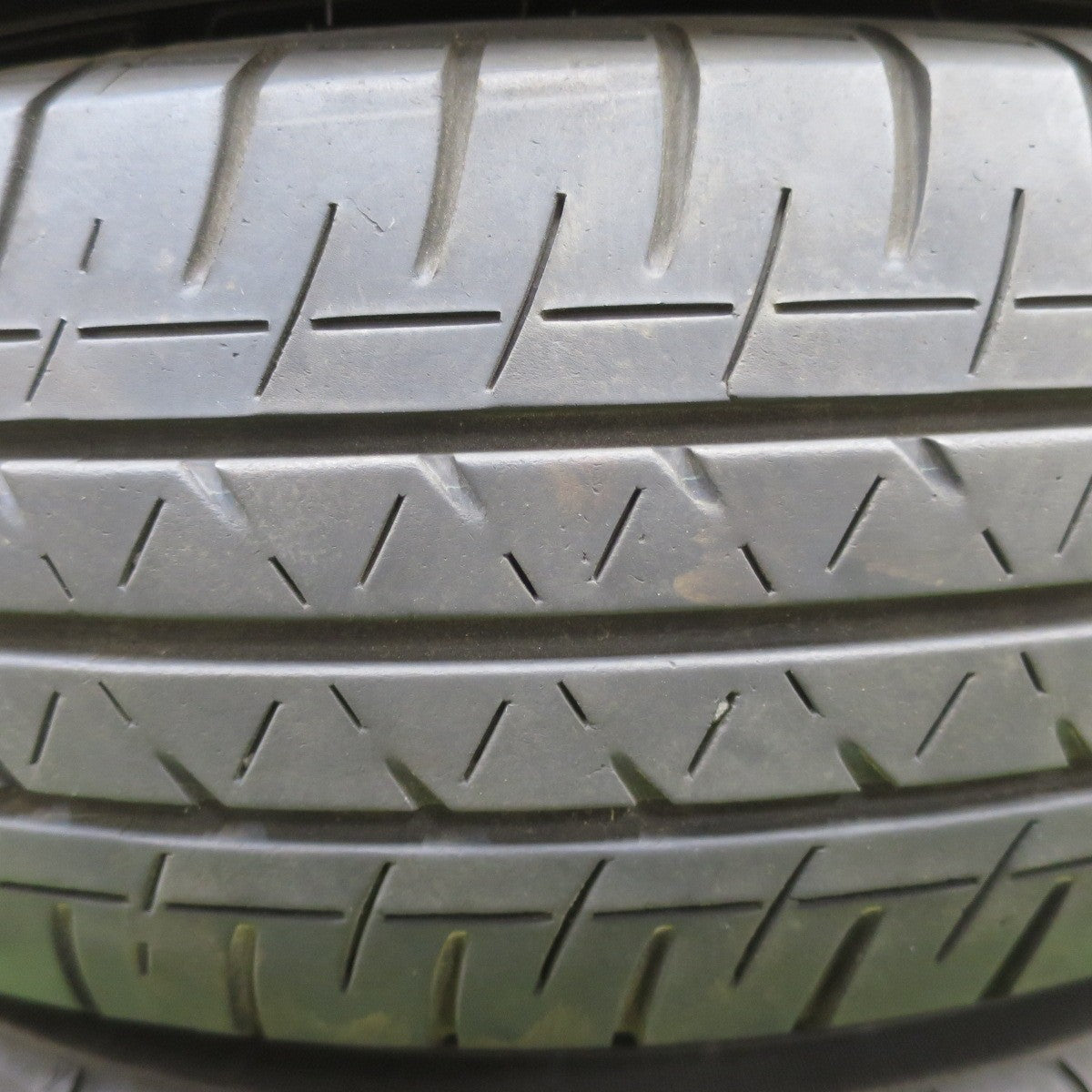 キレイ！22年★日産 NV350 キャラバン 純正 スチール 195/80R15 107/105N ヨコハマ BluEarth-Van RY55 15インチ PCD139.7/6H★6013102ナノ
