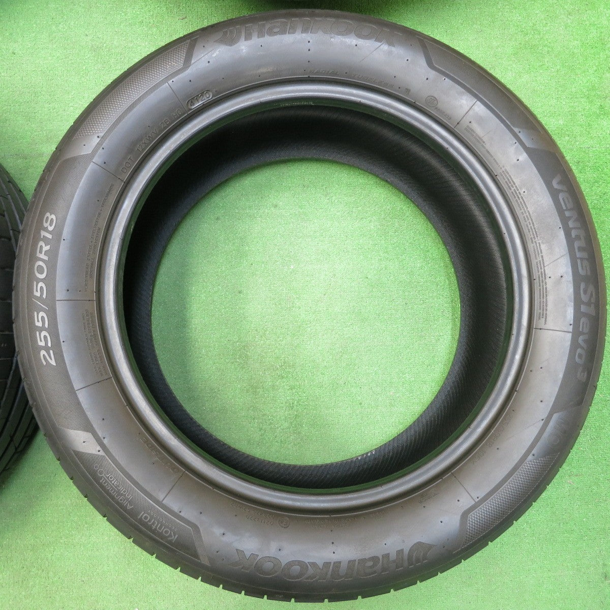 *送料無料* 新車外し！20年★255/50R18 ハンコック ベンタス S1 evo3 MO ベンツ 承認 タイヤ 18インチ★4041304イノタ