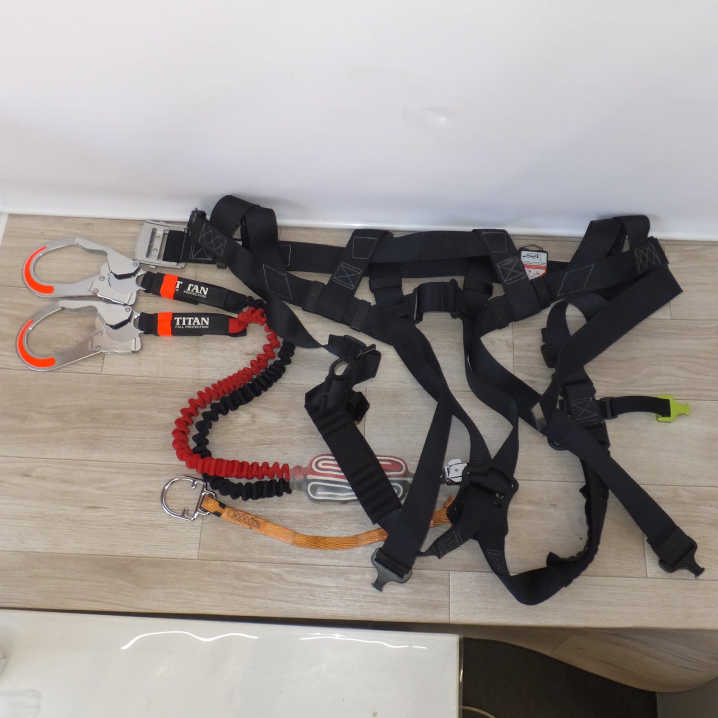 [送料無料] ★サンコー タイタン TITAN 墜落制止用器具 フルハーネス D-01★