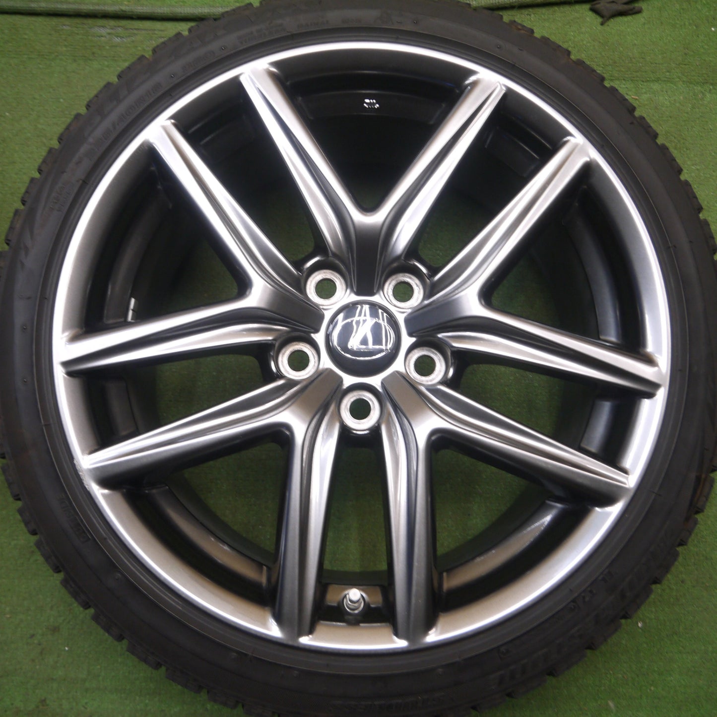 *送料無料* センサー付！バリ溝！8.5分★レクサス IS300h Fスポーツ 純正 225/40R18 255/35R18 スタッドレス ブリヂストン VRX PCD114.3/5H★4032505Hス