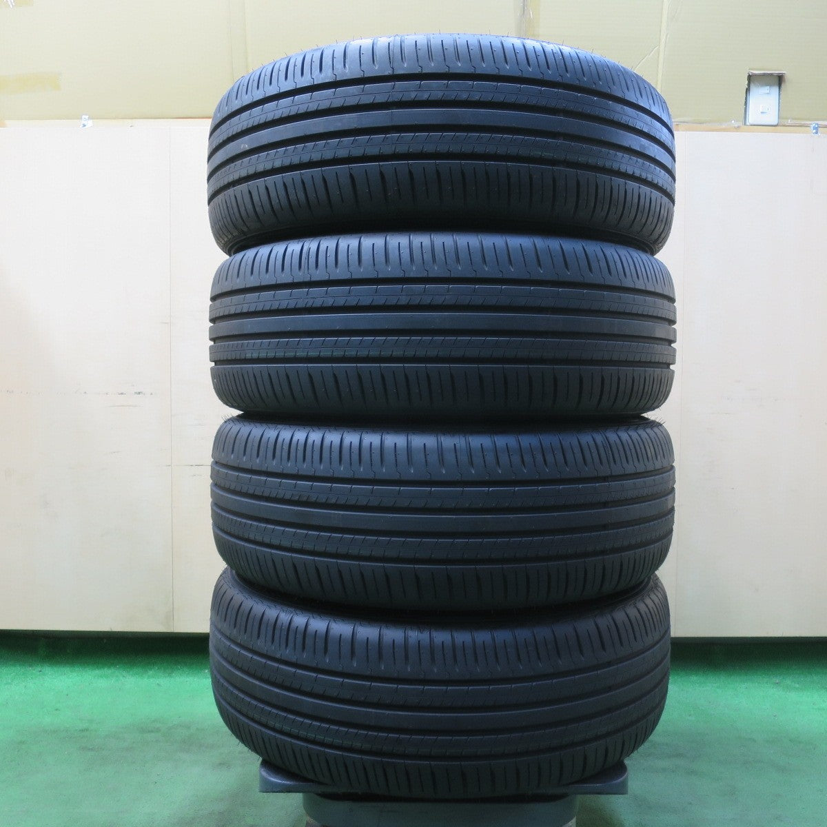 [送料無料] 新車外し！24年★トヨタ ヤリス クロス ハイブリッド Z 純正 215/50R18 ダンロップ エナセーブ EC300+ 18インチ PCD114.3/5H★5032002イノ