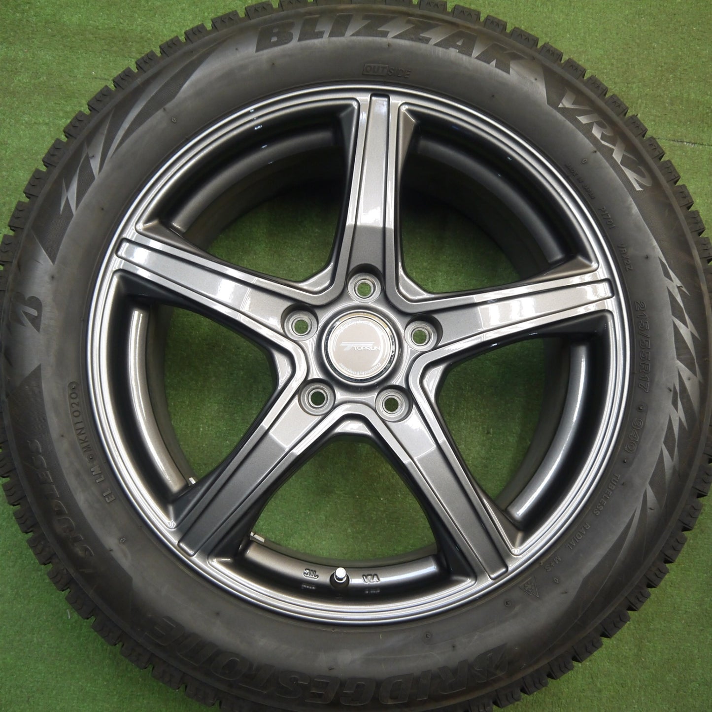 バリ溝！キレイ！9.5分★スタッドレス 215/55R17 ブリヂストン ブリザック VRX2 TOPRUN トップラン 17インチ PCD114.3/5H★6021807Hス