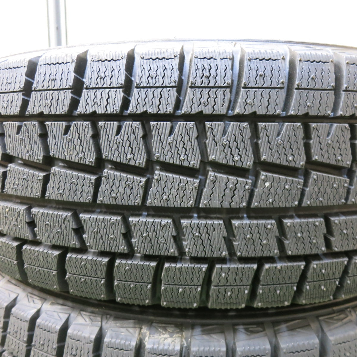 タイヤほぼ未使用！キレイ★スタッドレス 185/60R15 ダンロップ ウインターマックス WM01 TEAD テッド 15インチ PCD100/4H★5050207SYス