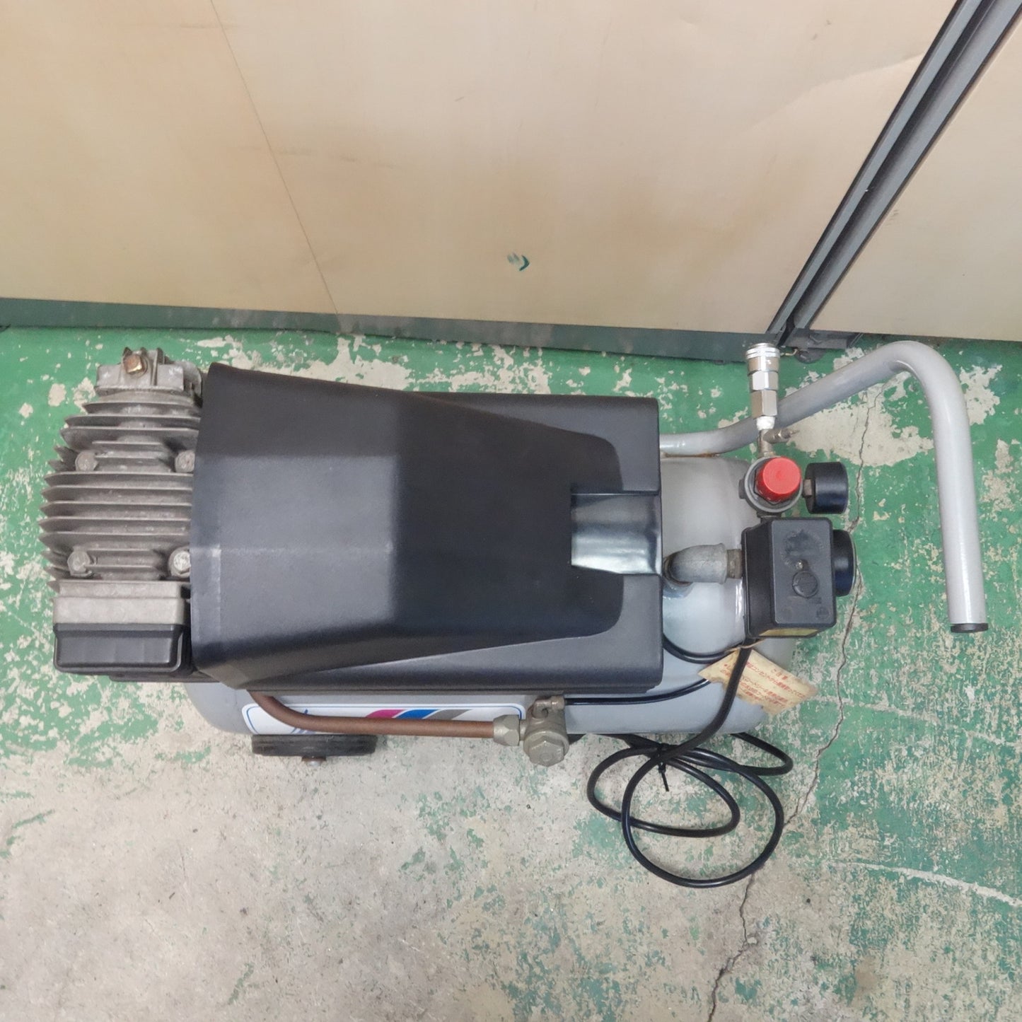 [送料無料] ☆アネスト岩田 AIRREX オイル式 エアー コンプレッサー MK140 エアー ツール 工具 ジャンク品☆