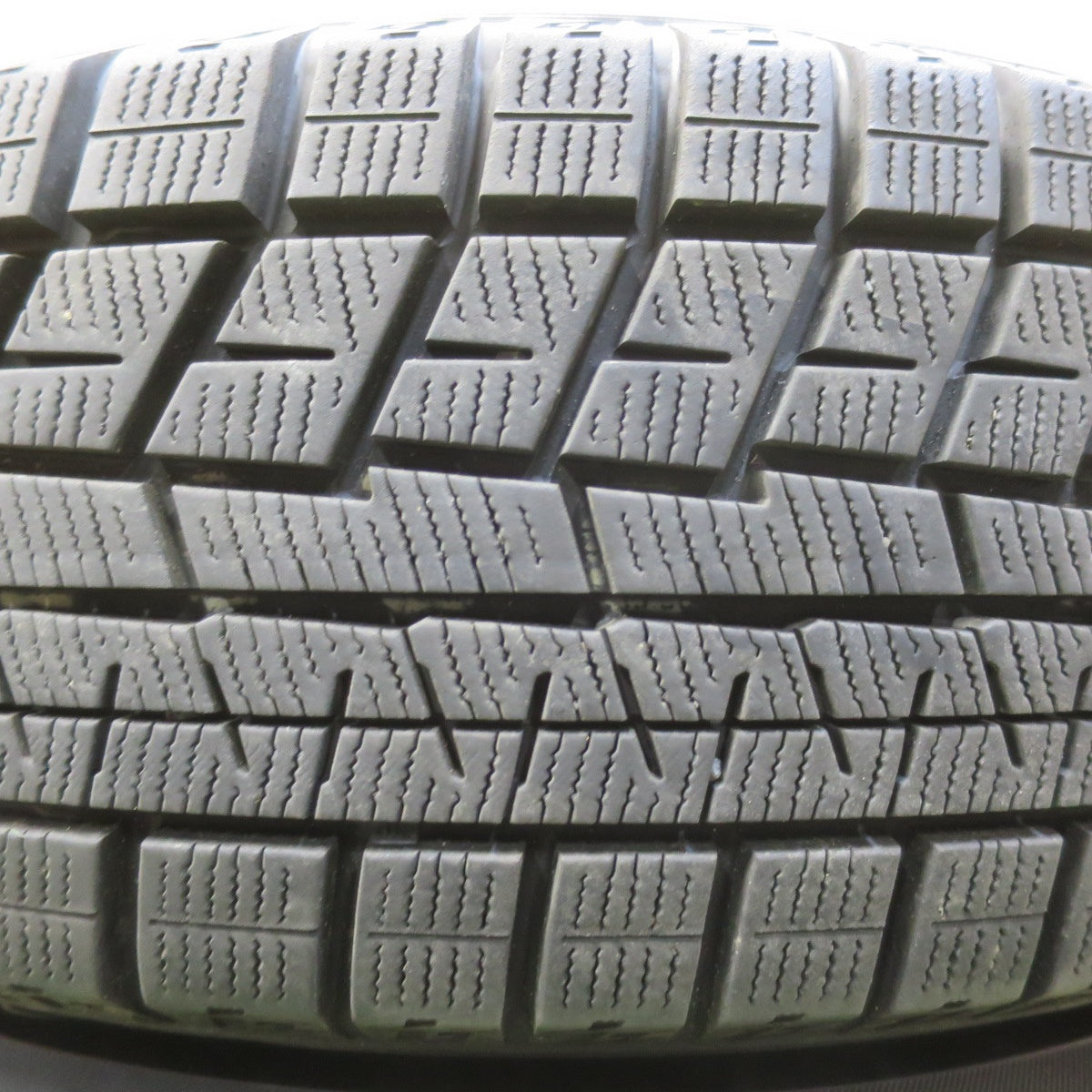 バリ溝！23年！9.5分★スタッドレス 185/65R15 ヨコハマ アイスガード iG60 JOKER ジョーカー 15インチ PCD114.3/5H★5111206イス