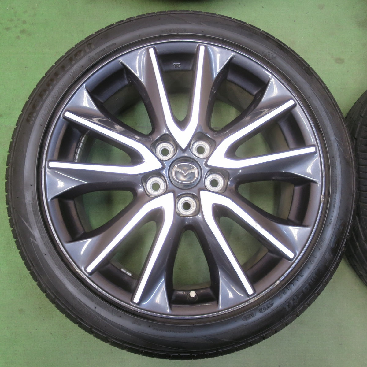バリ溝！24年！9.5分★マツダ CX-3 純正 215/45R18 メダリオン CST MD-A1 18インチ CX3 PCD114.3/5H★6032609イノ