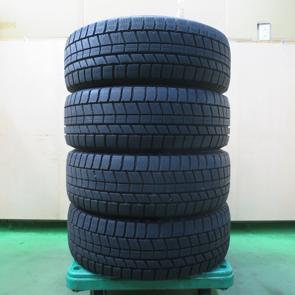 バリ溝！22年！ほぼ10分★スタッドレス 215/60R16 オートバックス ノーストレック N5 タイヤ 16インチ エスティマ クラウン オデッセイ マークX 等★5102001イスタ