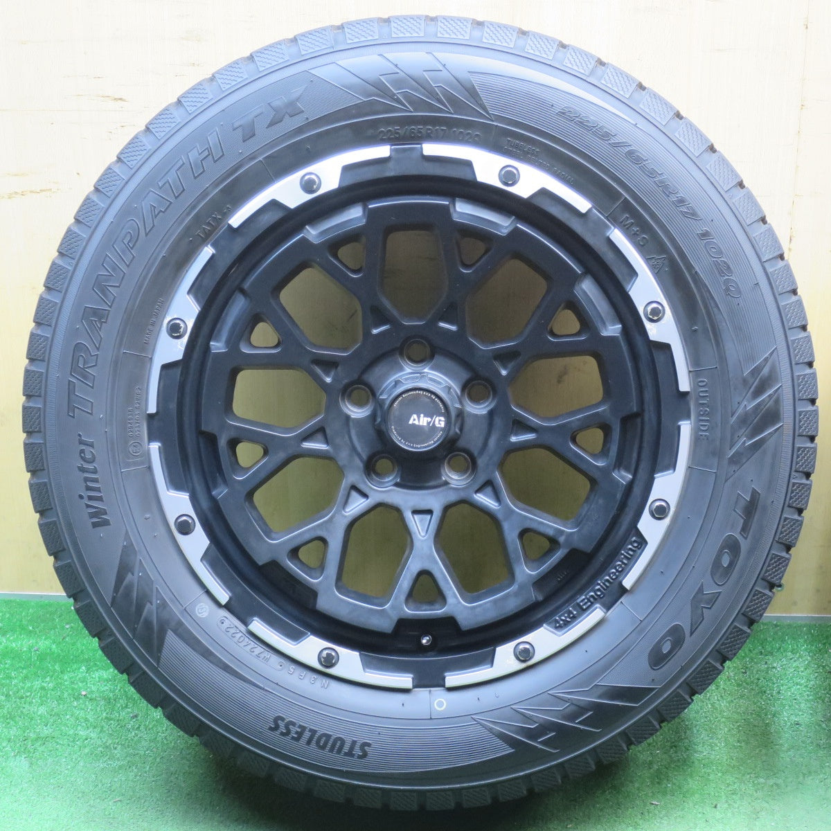 バリ溝！22年！9分★Air/G Rocks 4×4 Engineering 225/65R17 スタッドレス トーヨー ウインター トランパス TX 4X4 エンジニア 17インチ PCD114.3/5H★6052603NJス