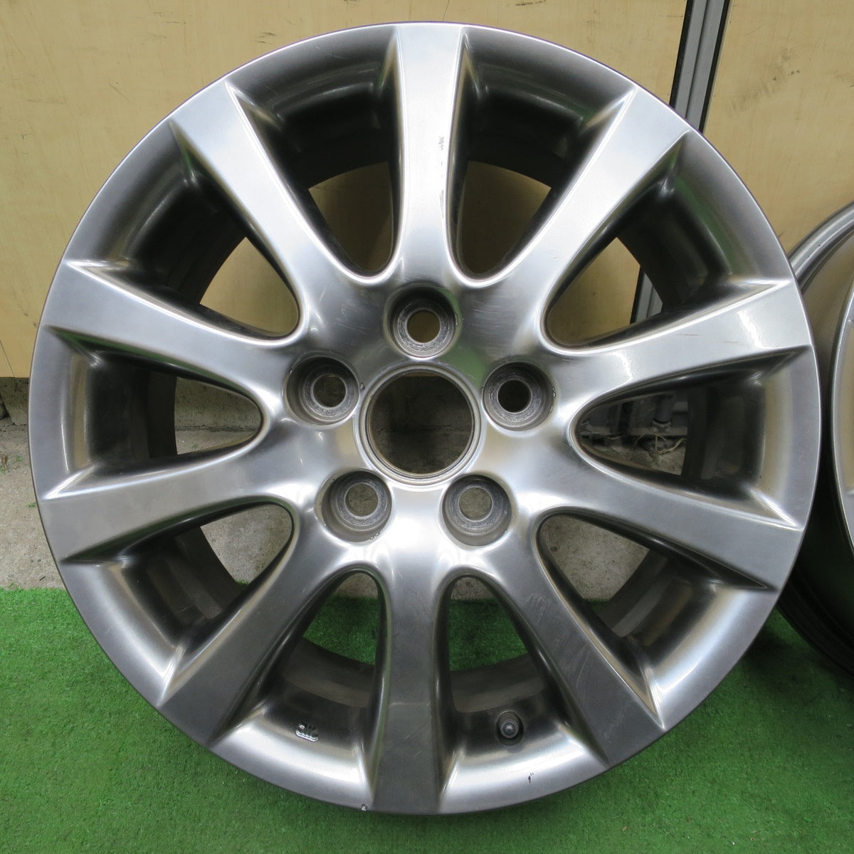 4本価格★トヨタ ブレビス 純正 ホイール 16インチ 16×6.5JJ PCD114.3/5H★6040601NGホ
