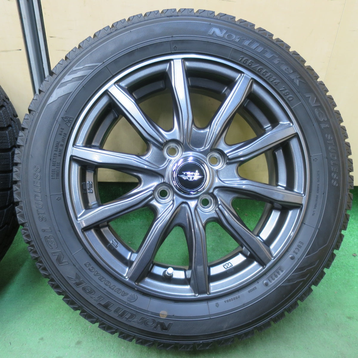 バリ溝！21年！キレイ！ほぼ10分★スタッドレス 165/65R14 オートバックス ノーストレック N3i TEAD テッド 14インチ PCD100/4H★5120608イス