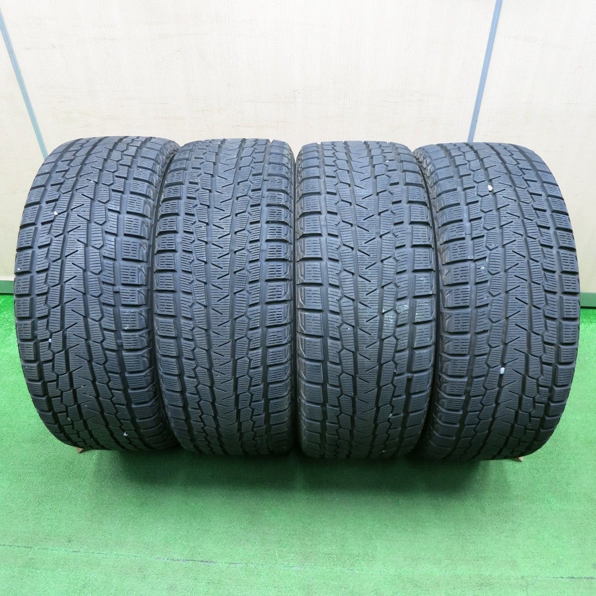[送料無料] バリ溝！キレイ！9.5分★ベンツ GLE GLS 275/50R20 スタッドレス ヨコハマ アイスガード G075 社外 アルミ 20インチ PCD112/5H★5011801NJス