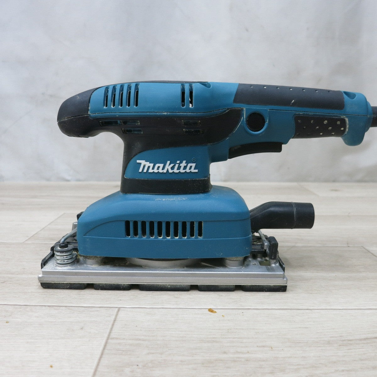 [送料無料] ◆マキタ 仕上サンダ BO3710 電動 工具 研磨 切断 集塵 100V コード式 サンダー makita◆