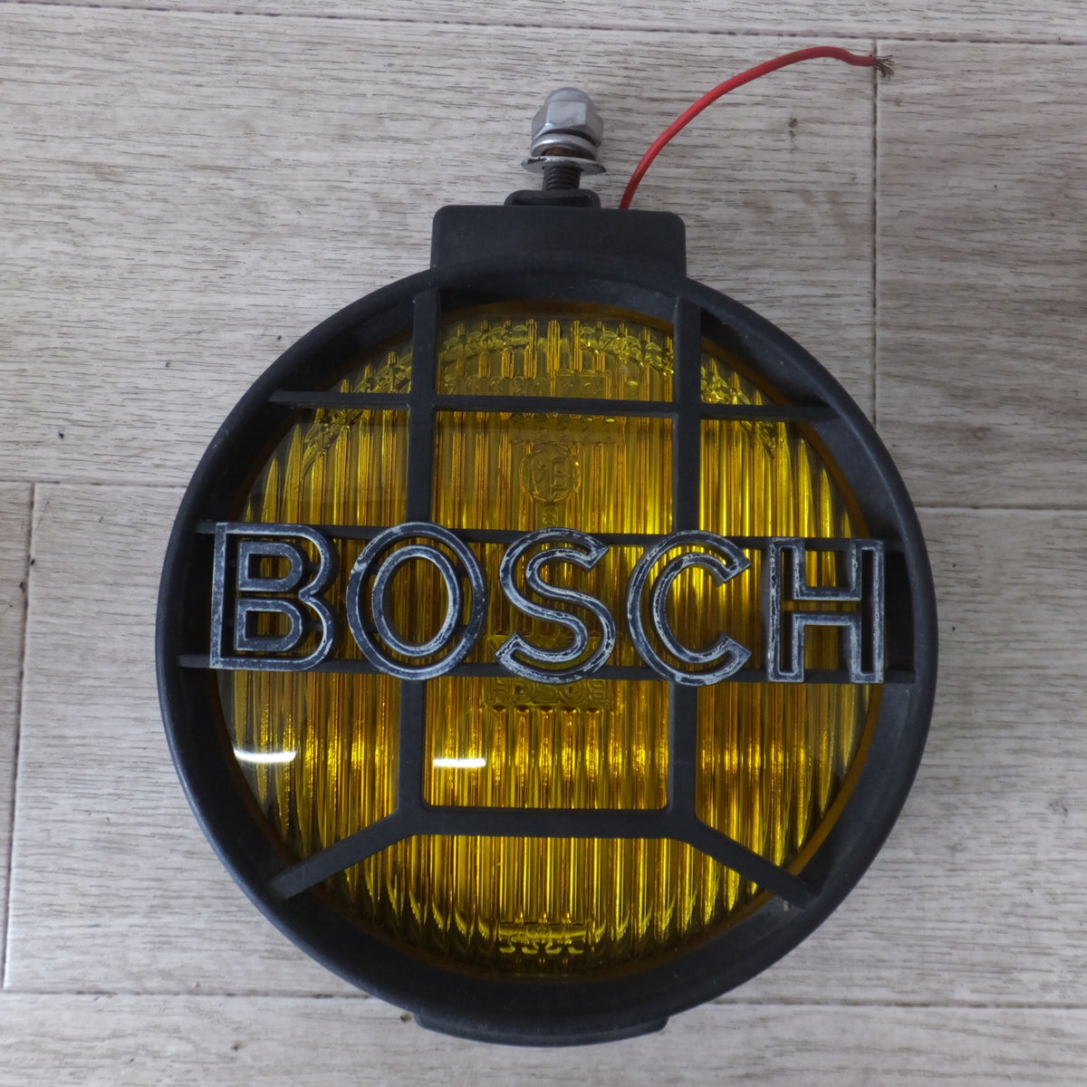 現状品★ボッシュ BOSCH ハロゲン フォグランプ E4 02994 丸形 イエローレンズ 2個 セット ガード付★