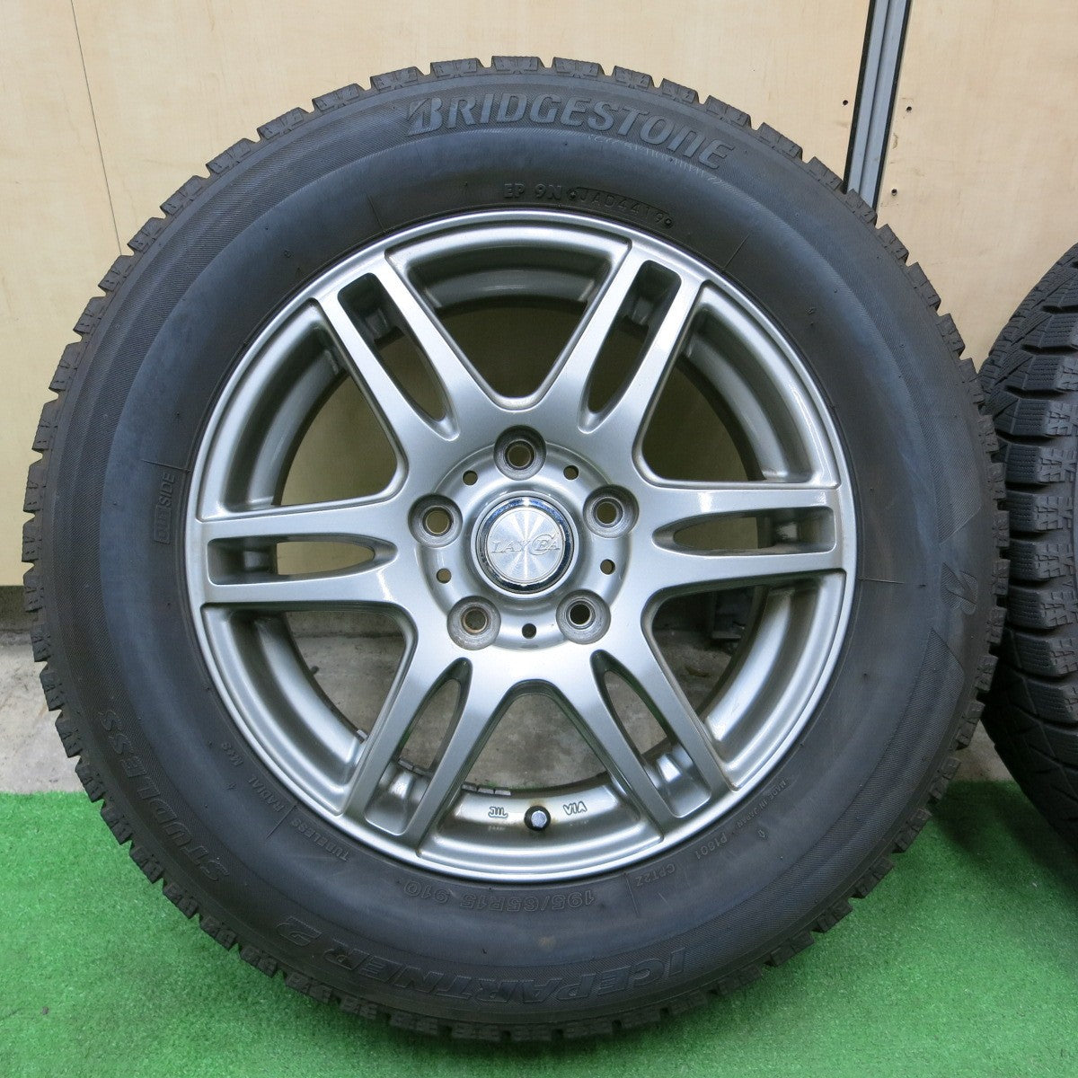 *送料無料* キレイ★スタッドレス 195/65R15 ブリヂストン アイスパートナー2 LAYCEA レイシア 15インチ PCD114.3/5H★4062203ナス
