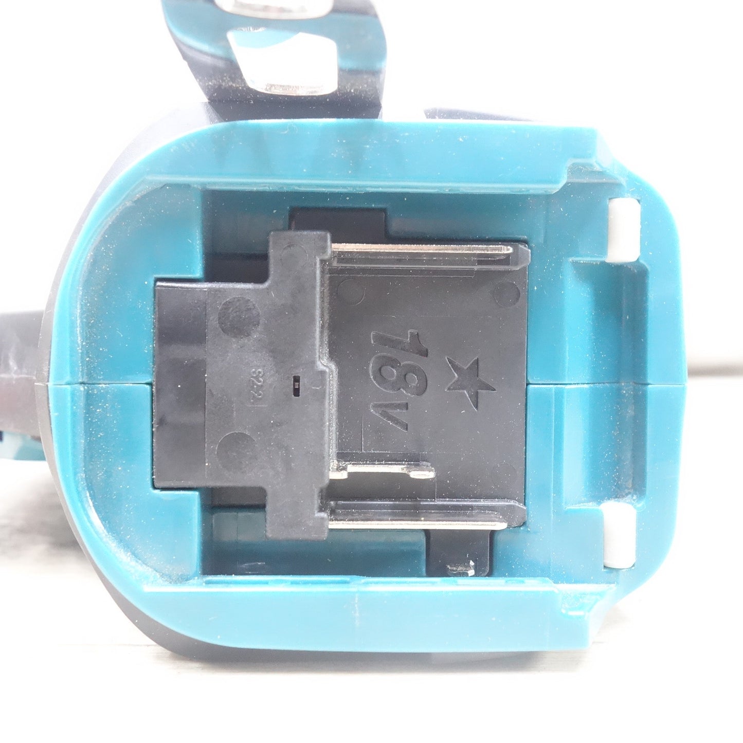 [送料無料] ◆マキタ 35mm 充電式 ピンタッカ PT353DZK タッカー 電動 工具 18V コードレス 釘打ち機 釘打機 ケース付き Makita◆
