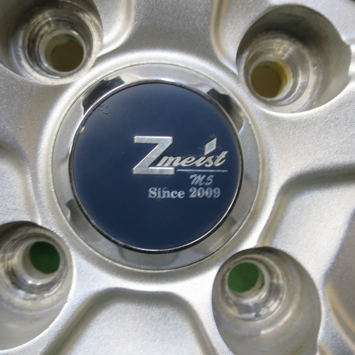 バリ溝！22年！キレイ！9.5分★スタッドレス 185/60R15 グッドイヤー アイスナビ7 Zmeist M5 15インチ PCD100/4H★5111406イス