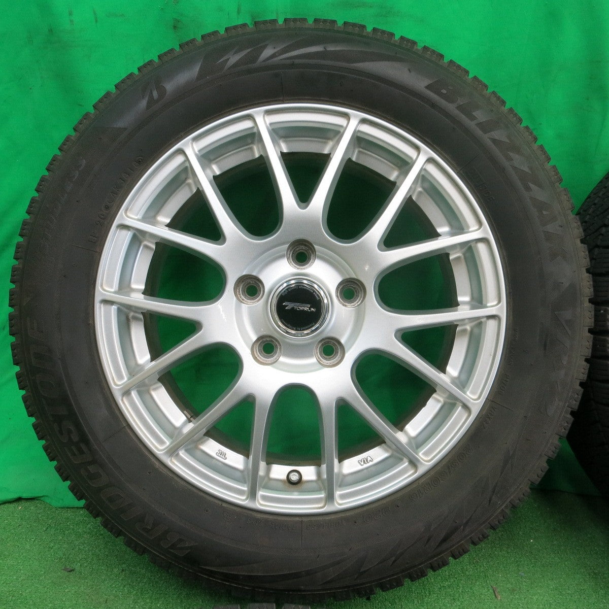 *送料無料* キレイ★スタッドレス 205/60R16 ブリヂストン ブリザック VRX2 TOPRUN トップラン 16インチ PCD114.3/5H★4042901ナス