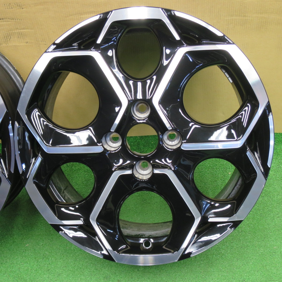 キレイ★シトロエン C3 純正 MOPAR ホイール 17インチ 17×7J PCD108/4H★6062604NKホ