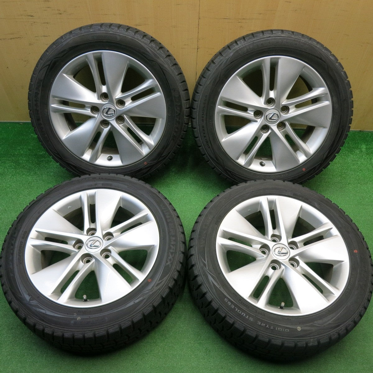 バリ溝！キレイ！9.5分以上★レクサス HS 純正 215/55R17 スタッドレス ダンロップ ウインターマックス WM01 17インチ PCD114.3/5H★5122103HAス