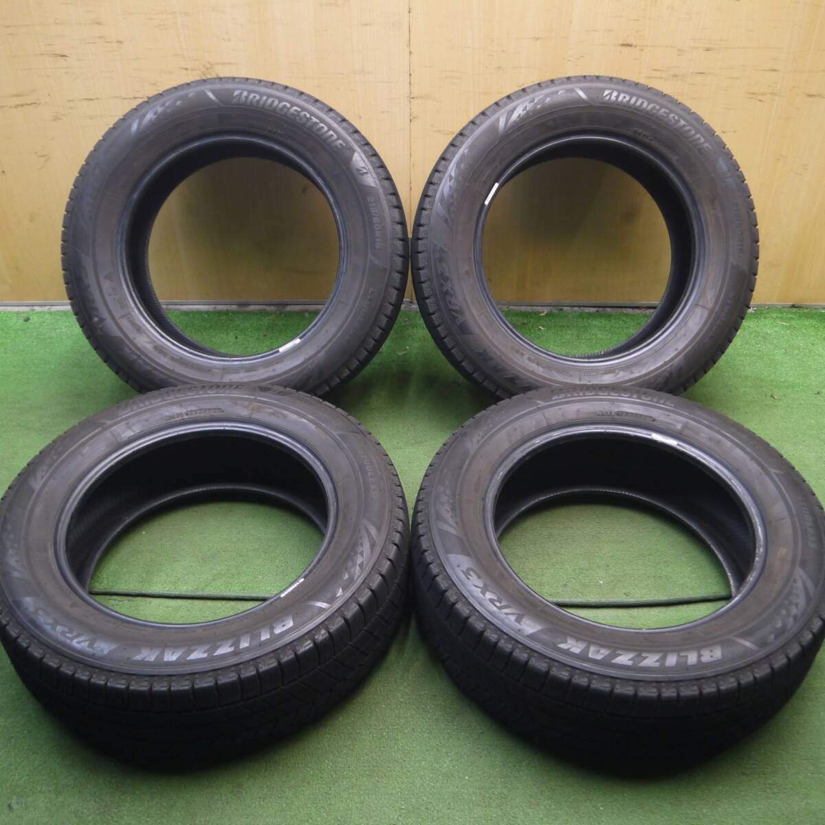 4本価格！21年★スタッドレス 215/60R16 ブリヂストン ブリザック VRX3 オデッセイ ヴェゼル クラウン等★4040504Hスタ
