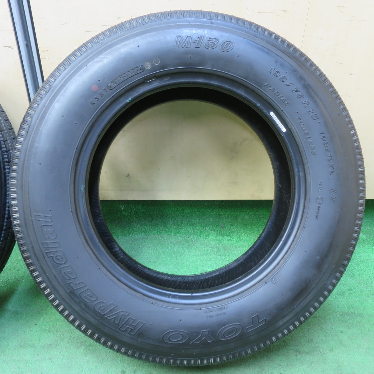 未使用！21年！2本★トラック タイヤ 195/75R15 109/107L トーヨー Hyparadial M130 15インチ★5041810イノタ