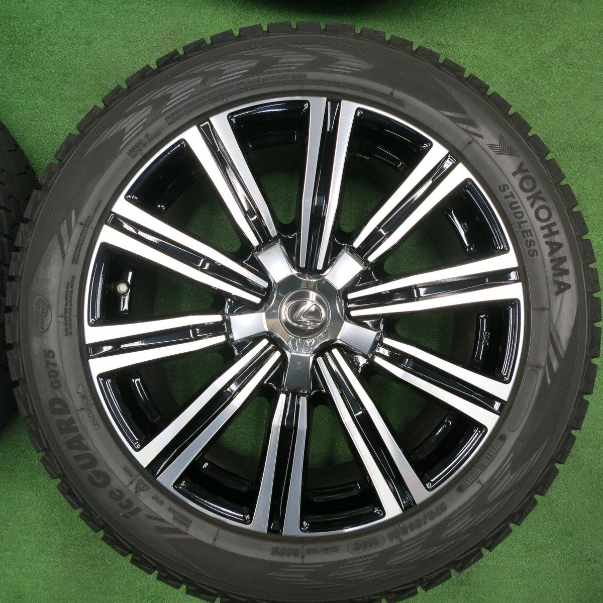 [送料無料] センサー付！バリ溝！21年！キレイ！9.5分★レクサス LX 純正 275/50R21 スタッドレス ヨコハマ アイスガード G075 21インチ PCD150/5H★4112301TNス